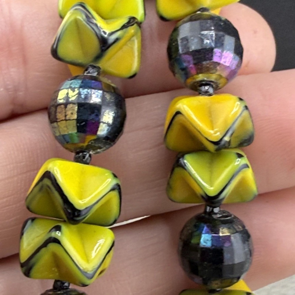 Vintage Estate Necklace Yellow Black Chevron Geometric Glass Beaded 23in